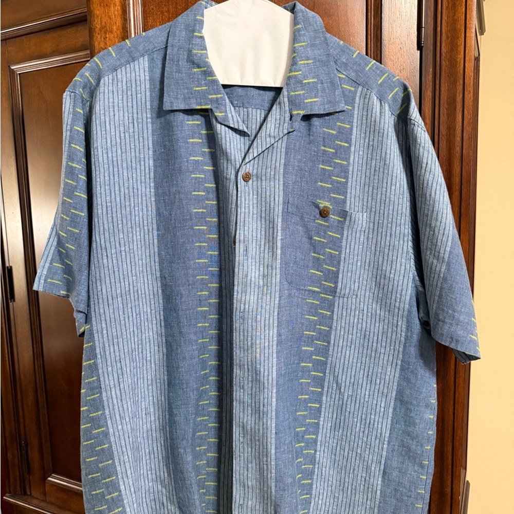 Tommy Bahama Blue and Green Patterned Short Sleeve Jacket